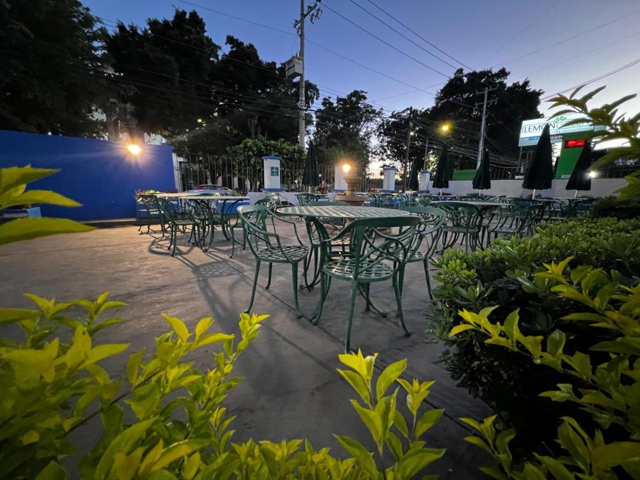 Expo Hotel Guadalajara - Zona Expo Frente Al Centro De Convenciones מראה חיצוני תמונה