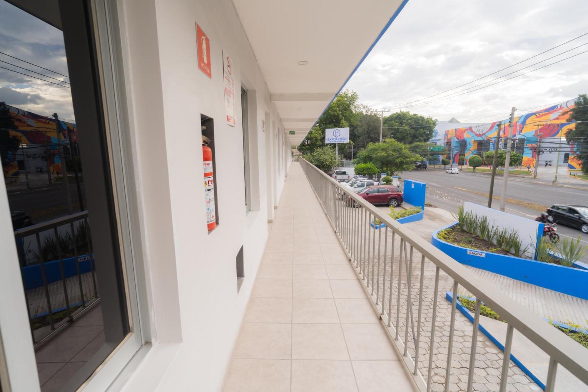 Expo Hotel Guadalajara - Zona Expo Frente Al Centro De Convenciones מראה חיצוני תמונה
