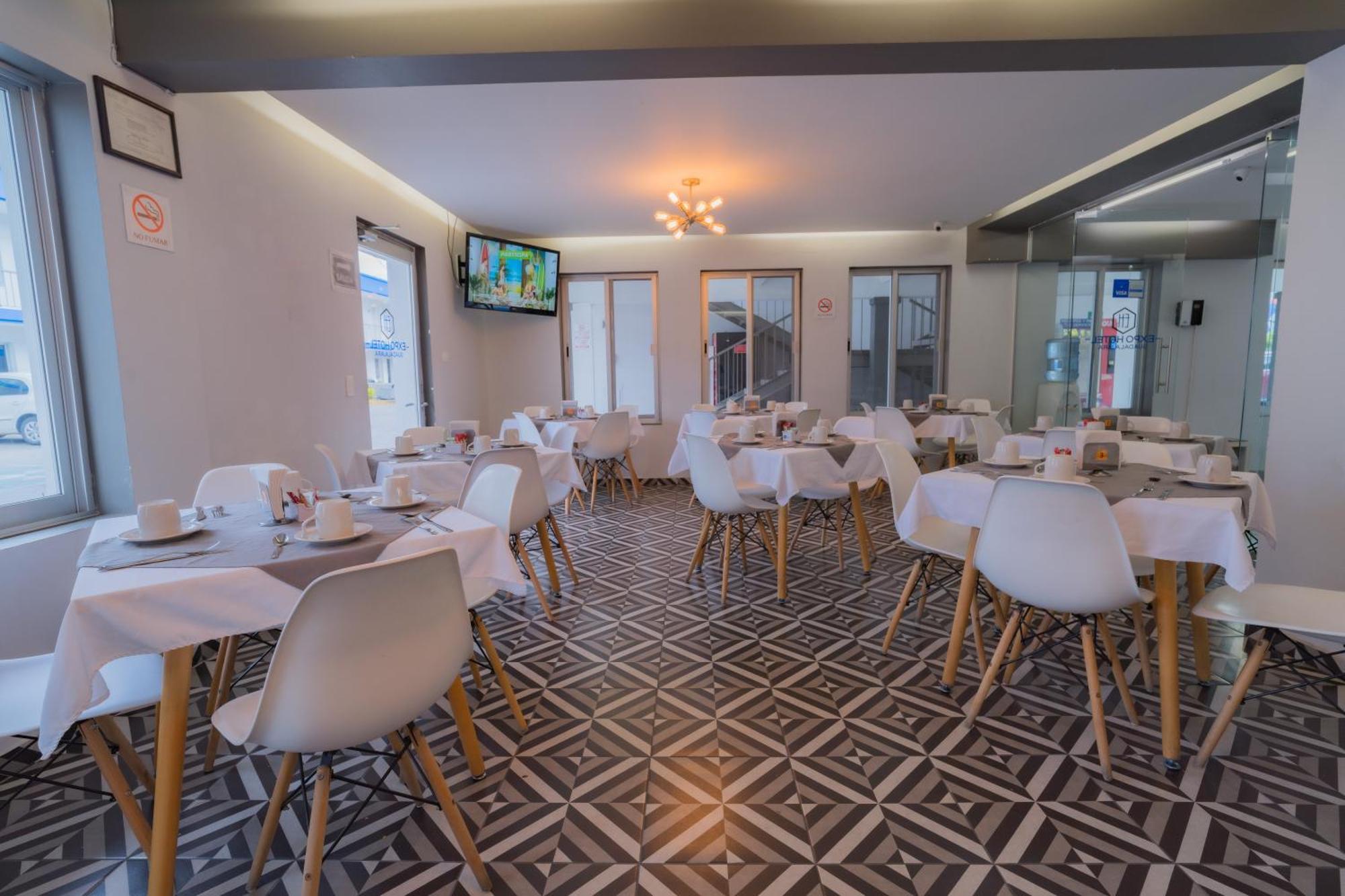 Expo Hotel Guadalajara - Zona Expo Frente Al Centro De Convenciones מראה חיצוני תמונה