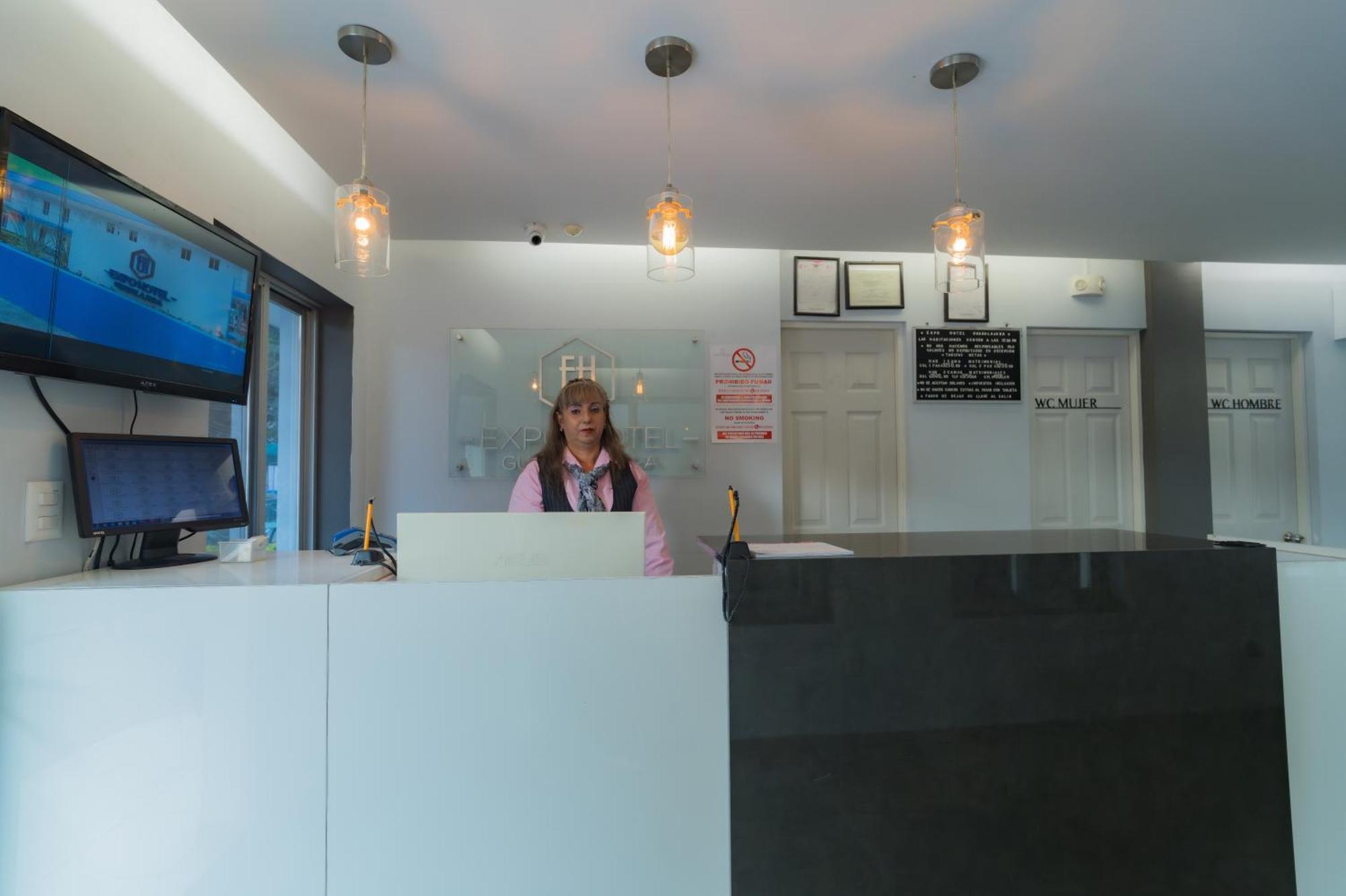 Expo Hotel Guadalajara - Zona Expo Frente Al Centro De Convenciones מראה חיצוני תמונה