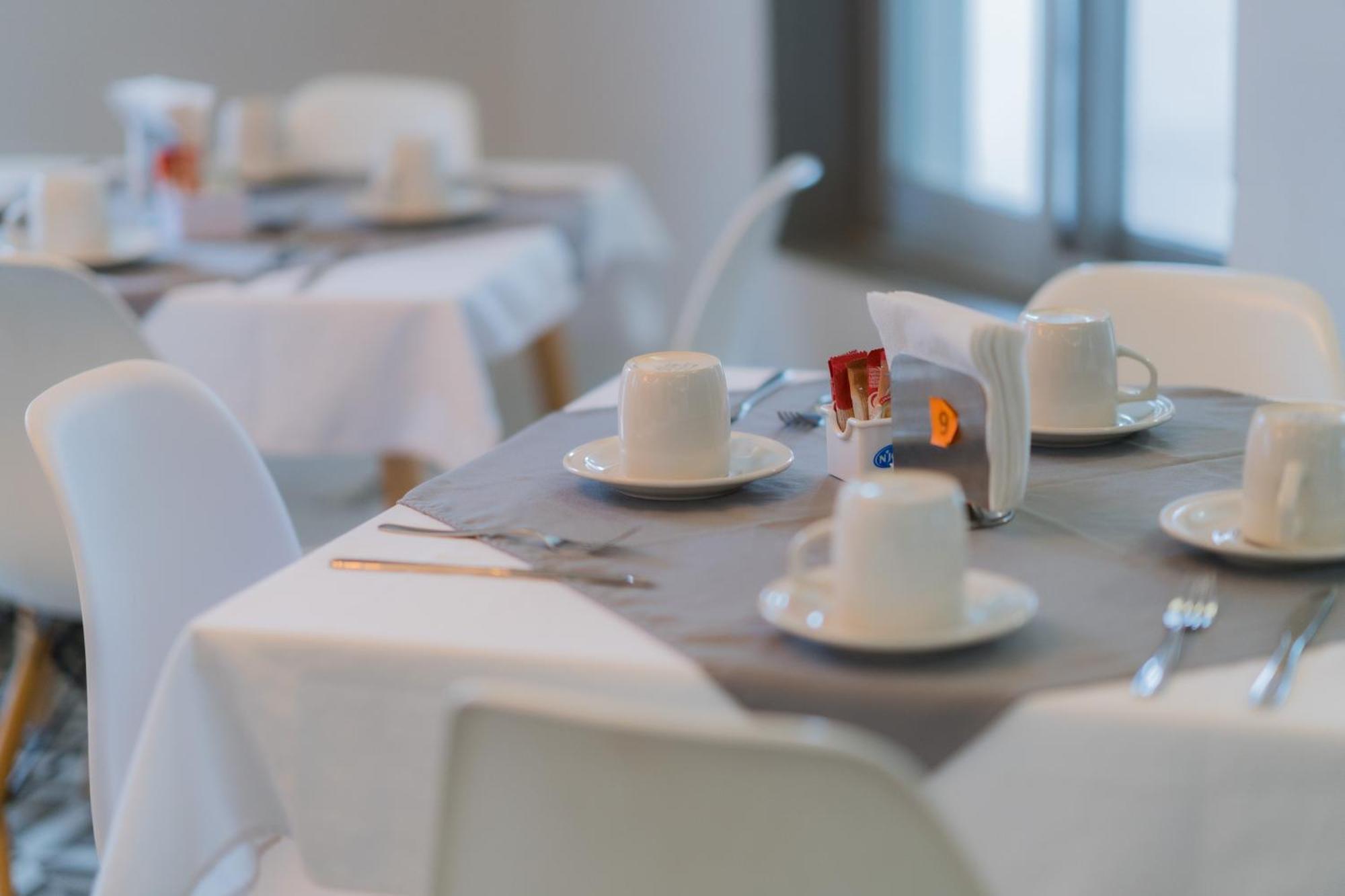 Expo Hotel Guadalajara - Zona Expo Frente Al Centro De Convenciones מראה חיצוני תמונה