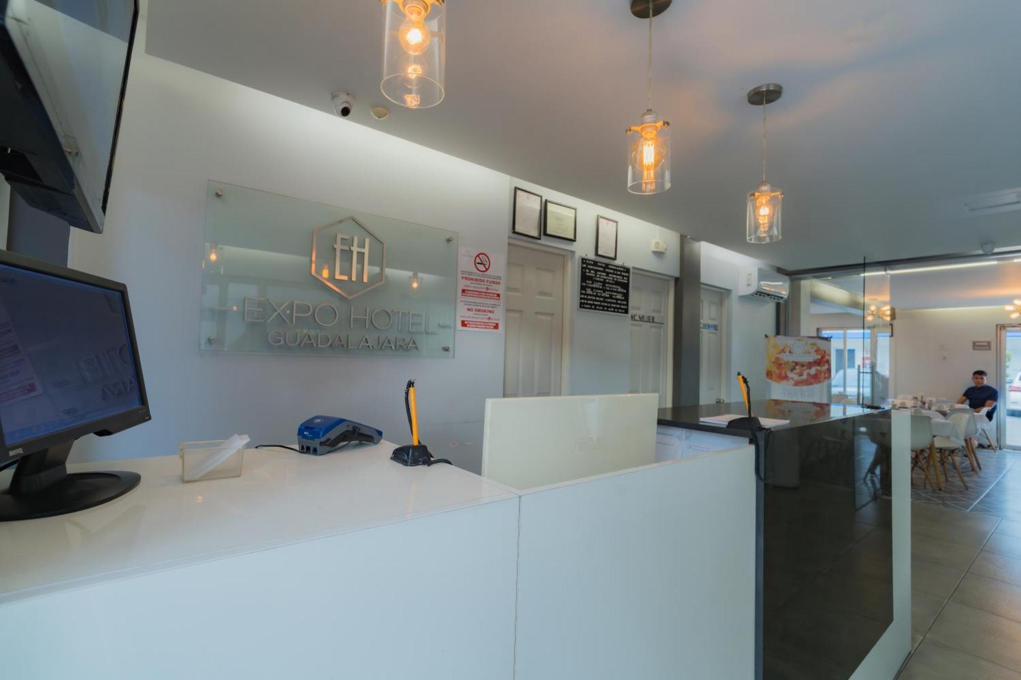 Expo Hotel Guadalajara - Zona Expo Frente Al Centro De Convenciones מראה חיצוני תמונה