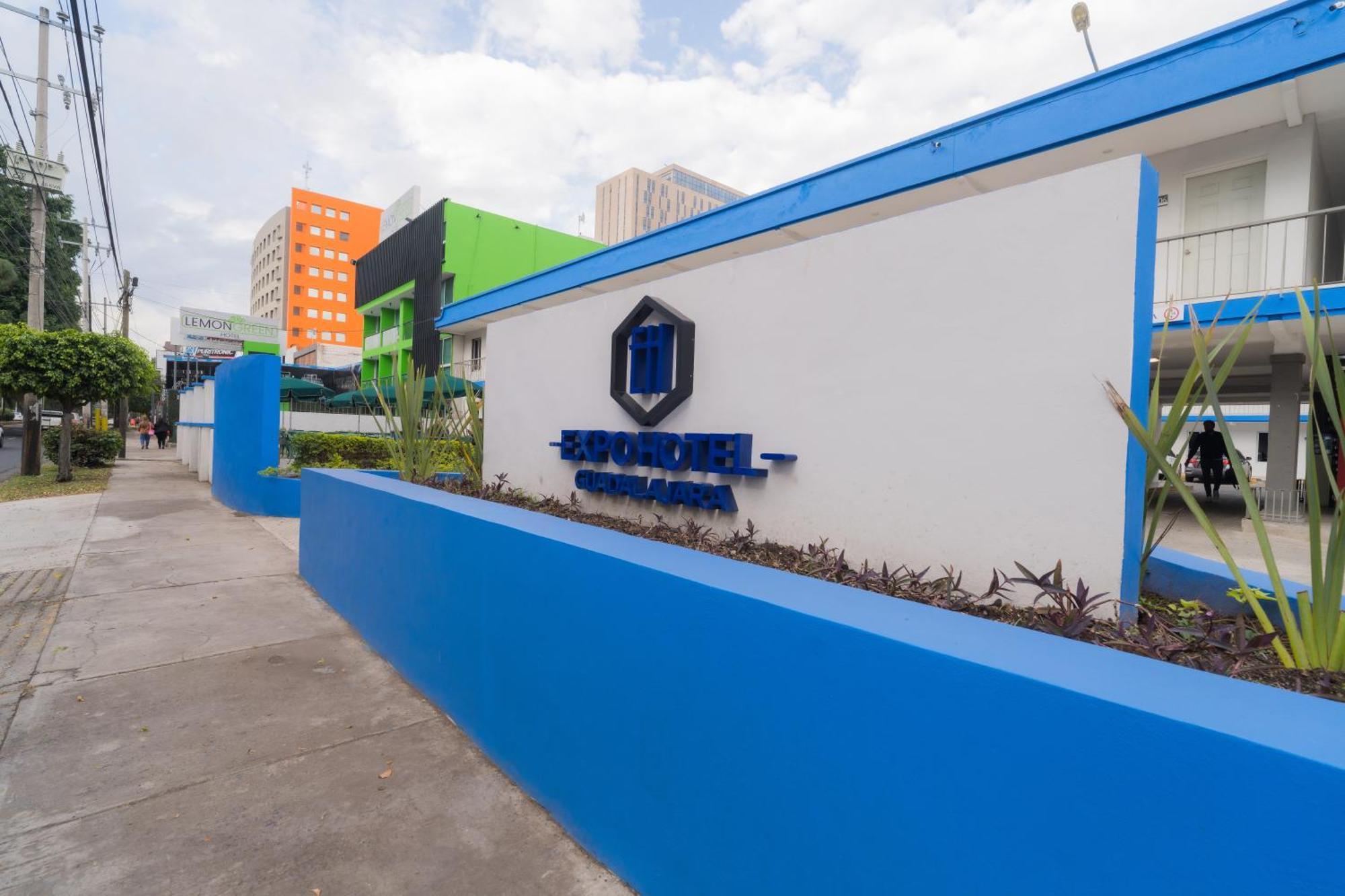 Expo Hotel Guadalajara - Zona Expo Frente Al Centro De Convenciones מראה חיצוני תמונה