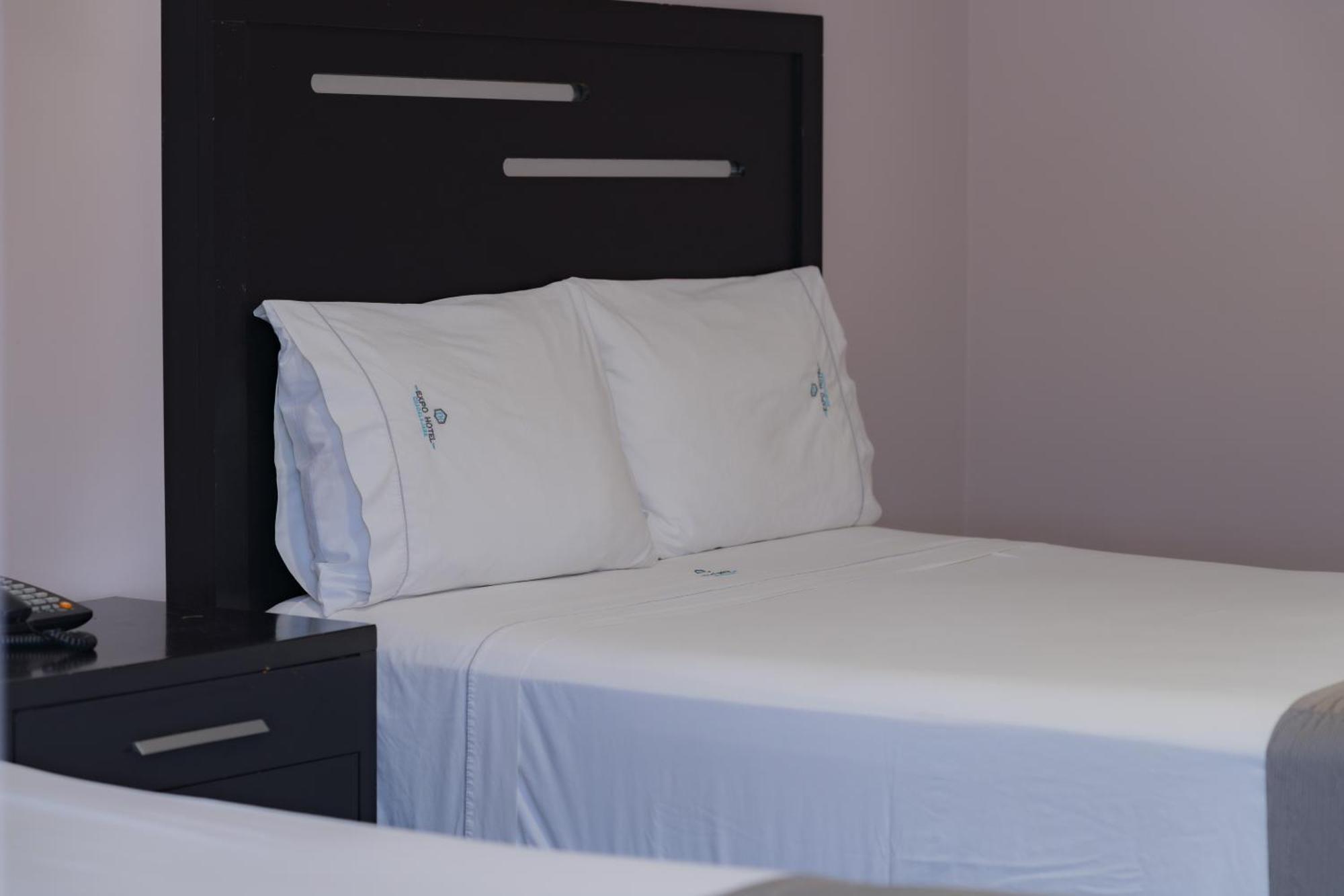 Expo Hotel Guadalajara - Zona Expo Frente Al Centro De Convenciones מראה חיצוני תמונה